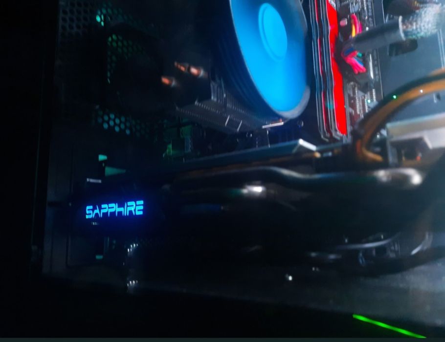 Продавам видеокарта RX 580 8GB – Напълно обслужена, отлична!