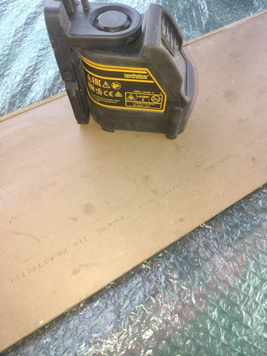 Lase cu fascicul in cruce  DW088CG DEWALT
806.33 lei