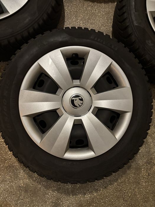 Jante originale Skoda Fabia 15+cauciucuri Pirelli dot 2021