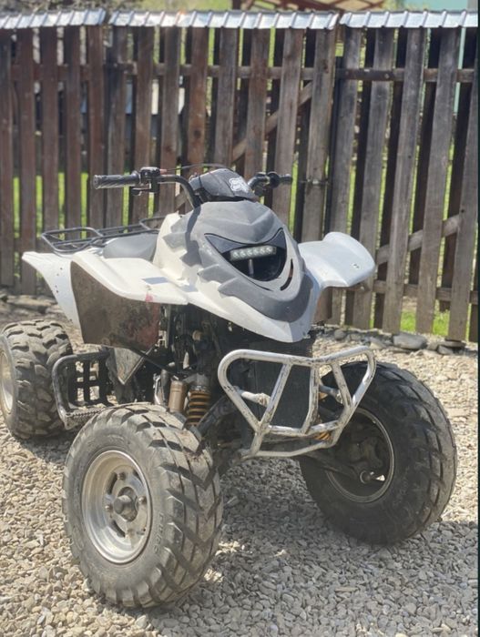 Vând atv de 200cc