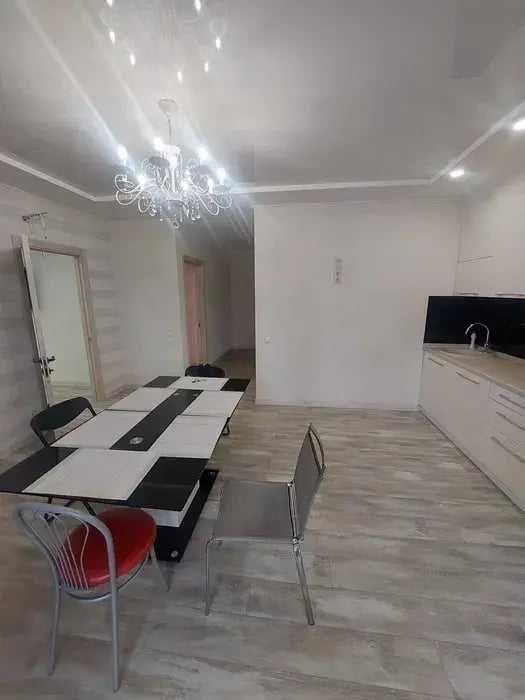 Дава се под наем Двустаен апартамент в София, Зона Б-18 - 55 кв.м за 612 € - Снимка #2