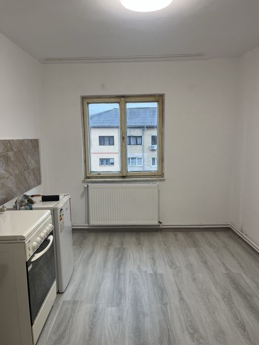 Vand apartament!