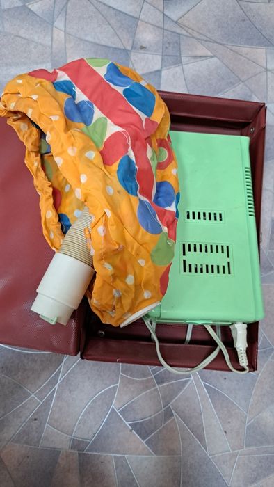 Продаю Фен - Шапку  для парикмахера