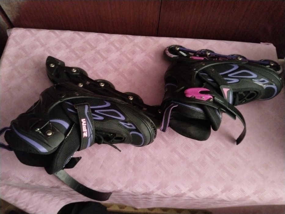 Продам роликовые коньки.