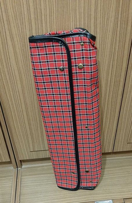 Продаётся раритетный советский   складной чемодан  и сумки авоськи.