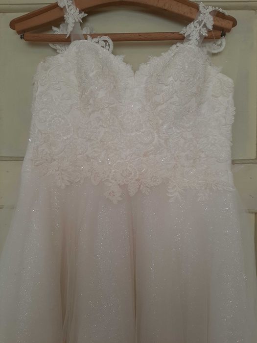 Булчинска рокля и воал