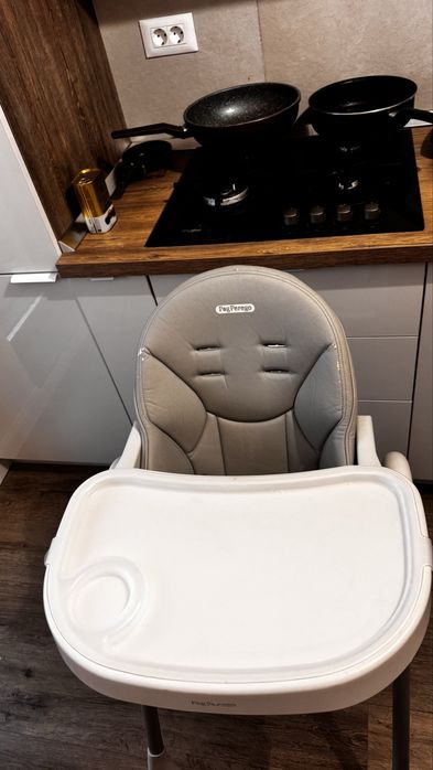 Scaun de masa pentru copii 2 in 1 peg perego