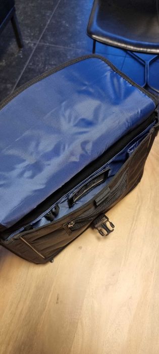 Geanta laptop Targus