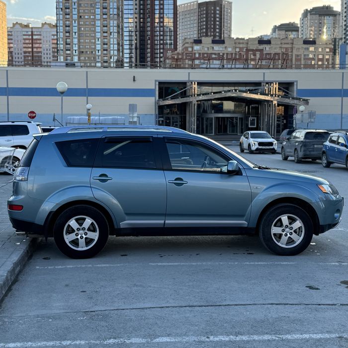 Mitsubishi Outlander XL