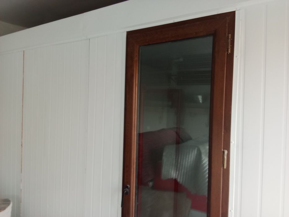 Qassobhonaga holodilnik  eni 130 uzunligi 420 balanligi 245  izptermik