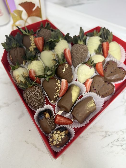 Клубника в шоколаде на заказ