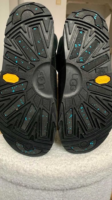 Ghete UGG noi 38