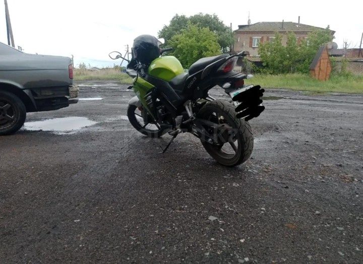 Продам Рейсер 250 кубов срочно с доками со всем