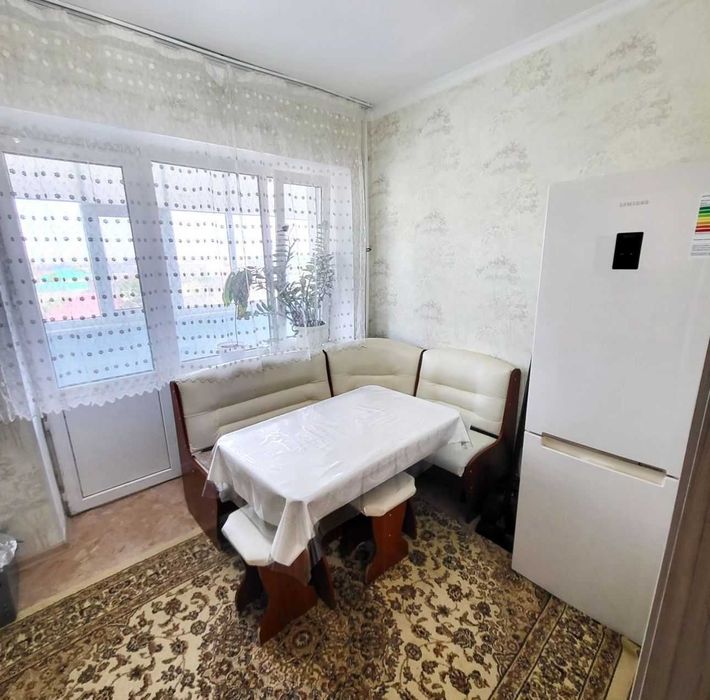 продается 2 ком квартира район Кунаева