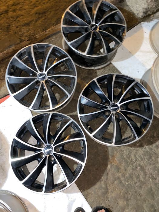 Vând jante de aliaj