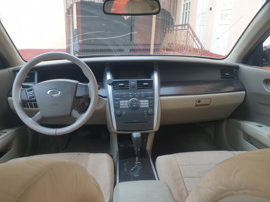 Nissan 2005 sotiladi