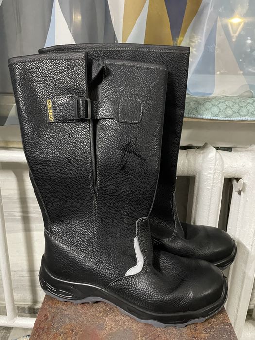 Продам рабочие ботинки