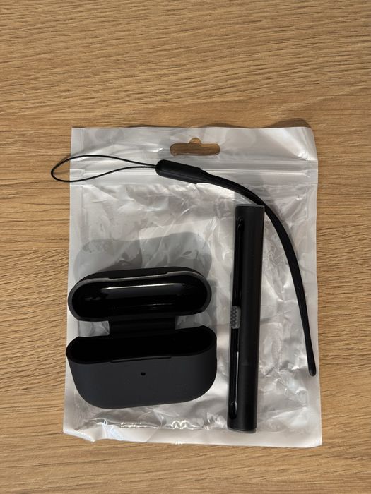 Husă/case AirPods Pro 1 si 2 + kit curățare – silicon moale