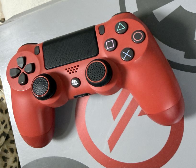 Playstation 4 Slim - 1 TB, 2 джойстика, FC 26 (Limited Edition)