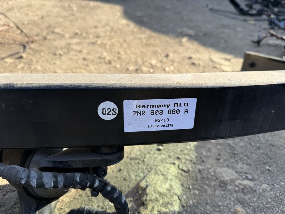 Оригинален теглич за VW Sharan с копче не е качкано ремарке