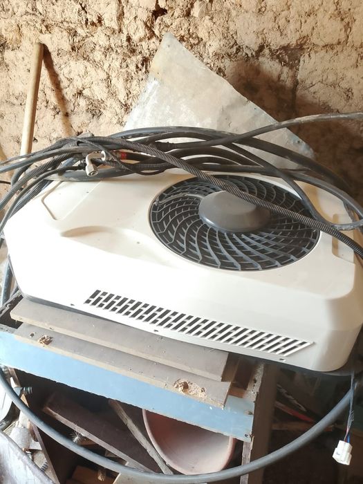 Кандёр машинаға.