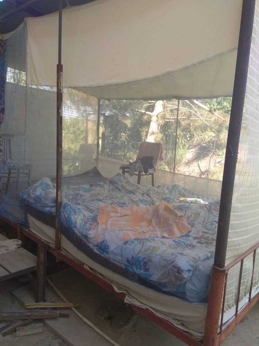 Продается земельный участок с жилым домом