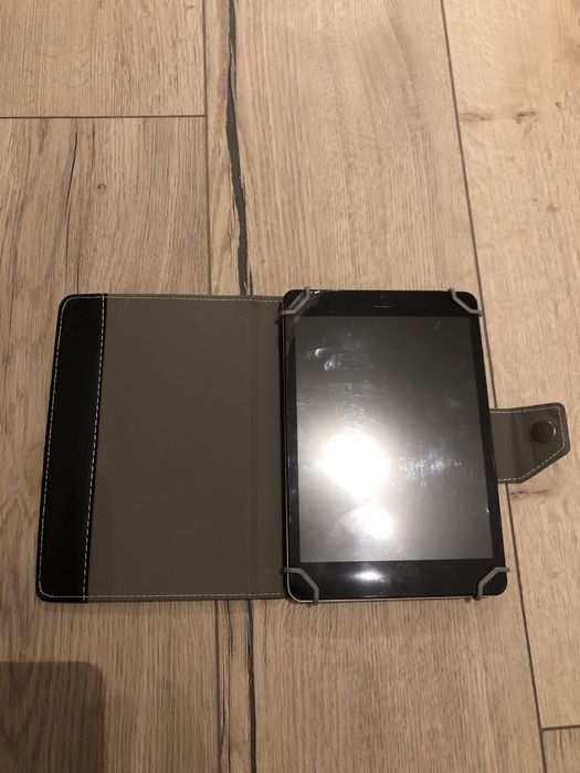 Husa tableta flip de culoare neagra