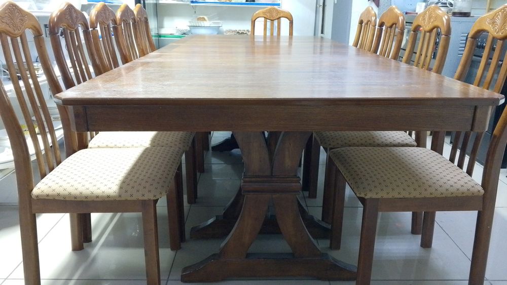 Мебель стол со стульями 10штук