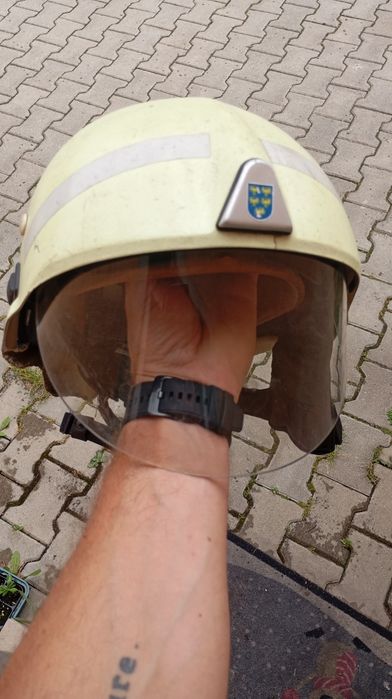 Cască pompieri stare bună