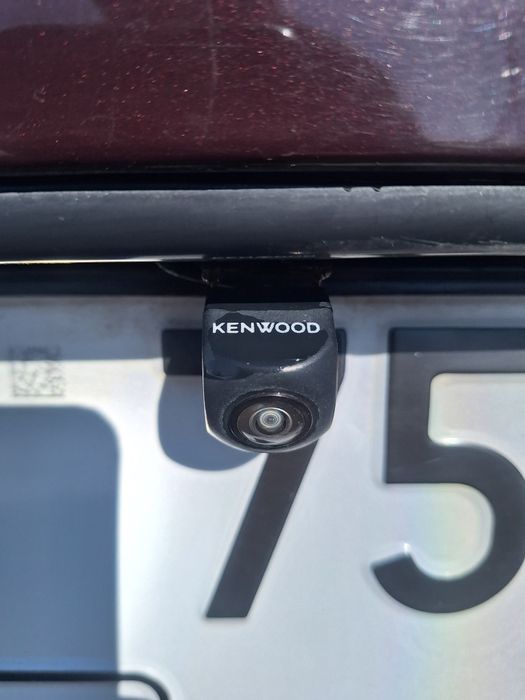 Продам срочно карину е