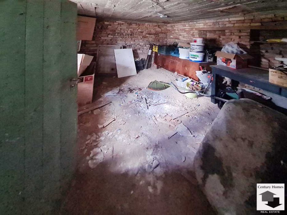 145297 Едноетажна къща с басейн в село Масларево