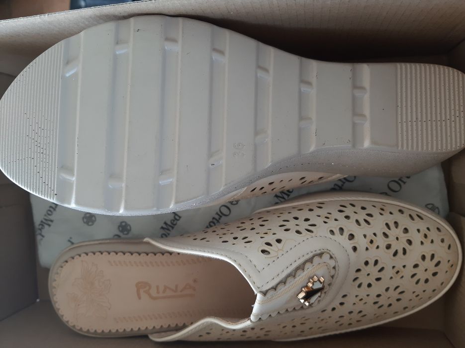 Продам женскую обувь