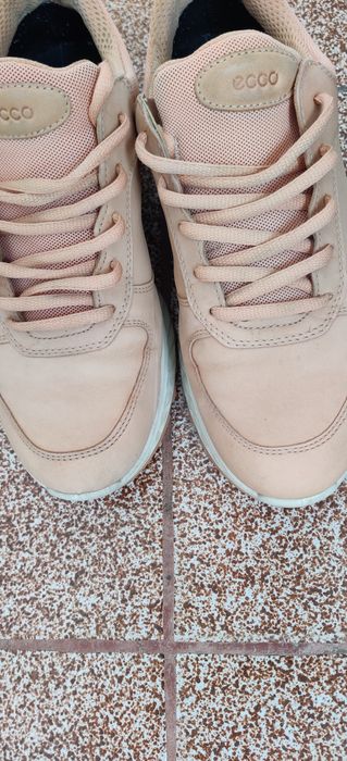 Încălțăminte ecco