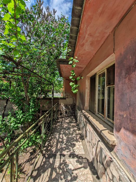 Продава се Къща в Съединение - 1250 кв.м за 46 €/кв.м - Снимка #2