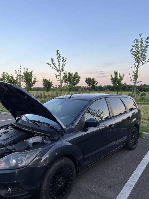 FORD Focus 2011 — imagine 5