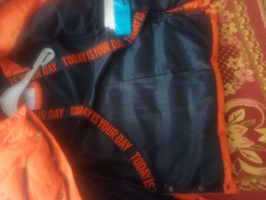 Куртка новая 110 см