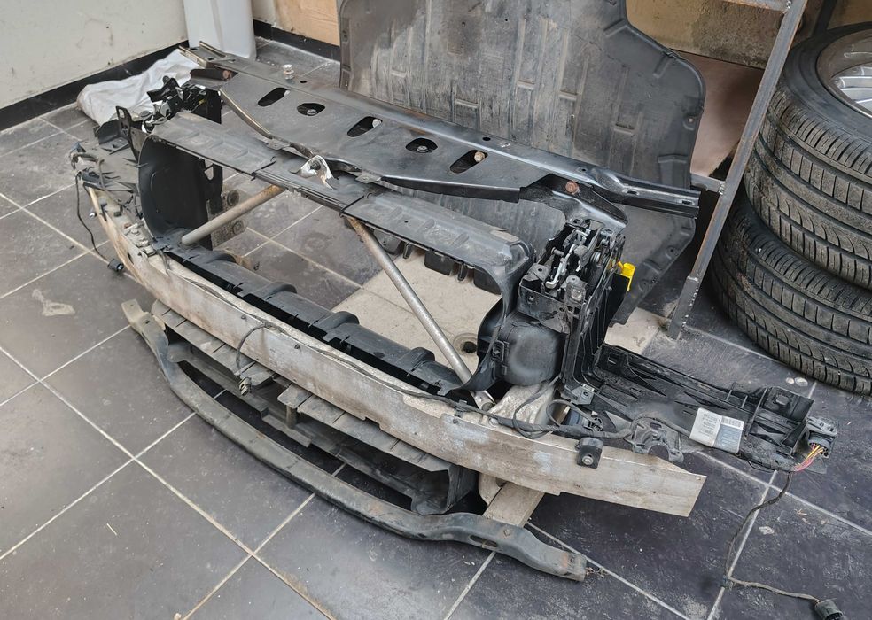 Маска/очиларка BMW F10/F11 комплект