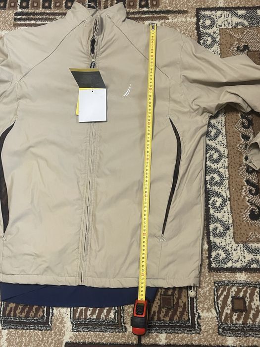 Яке Наутика 10€.