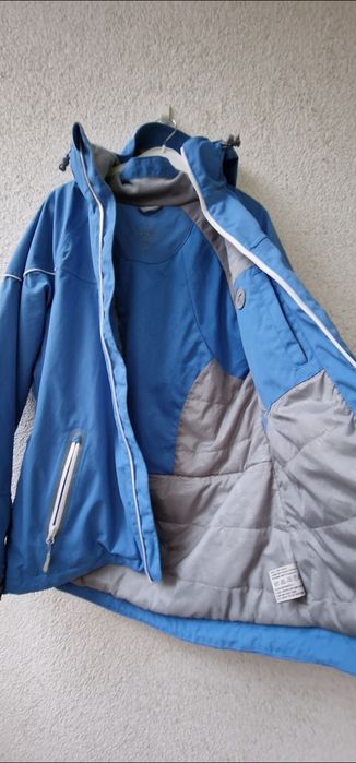 Geaca impermeabila de schi