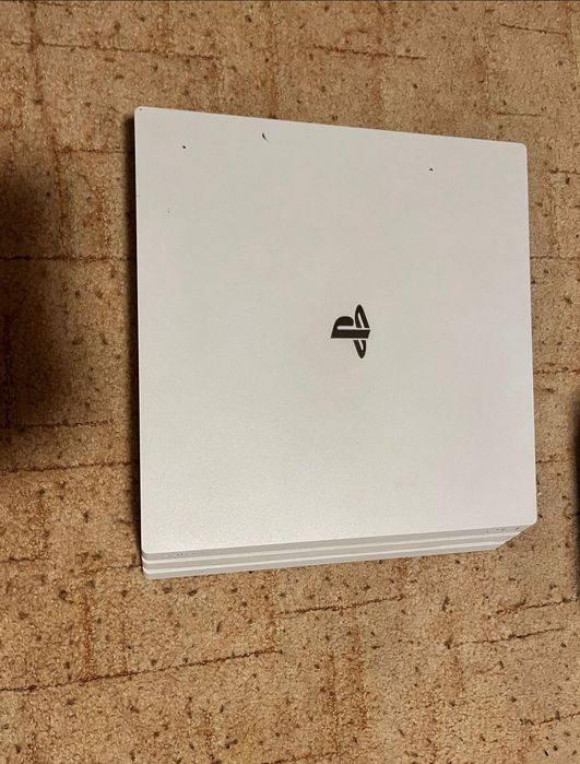 Playstation 4 Pro White