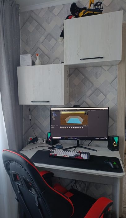 Продам стол и полку