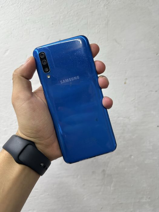 Продам Samsung Galaxy A50 32GB