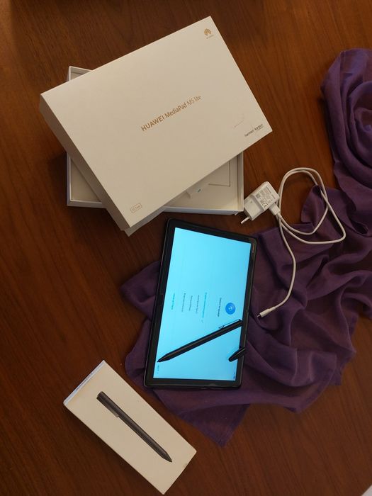 Tabletă 10.1 Huawei media pad m5 lite cu pen de desenat