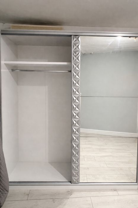 Здравейте, продавам спален комплект.