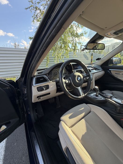 BMW 330e Facelift | 3 butoane | Camere 360 | Head-Up | Distronic+ | Faruri LED Adaptive | Volan M