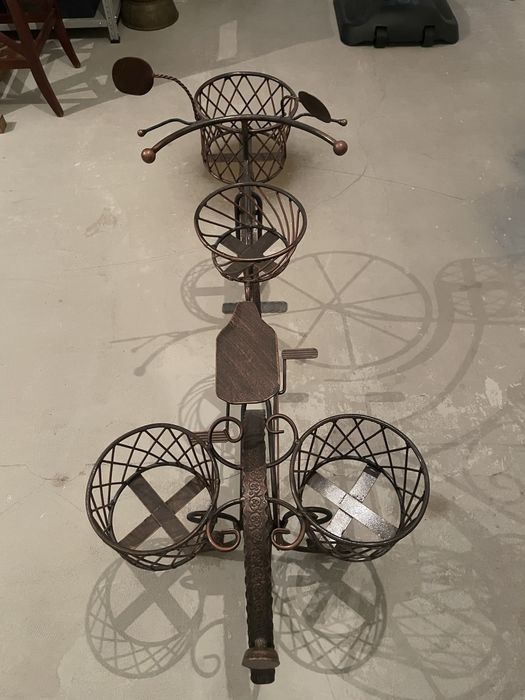 Подставка под цветы