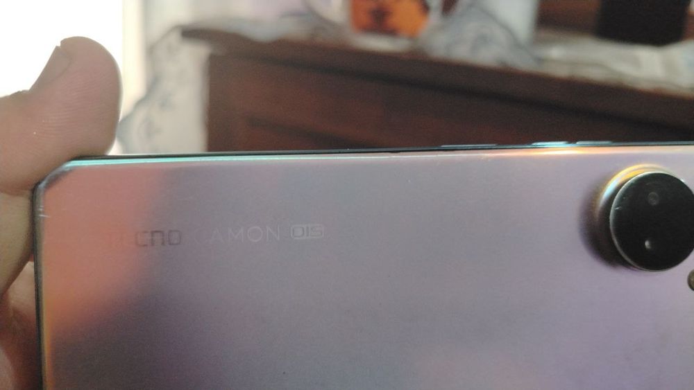 Texno comon 19 pro 128 hotira 8 oprativka