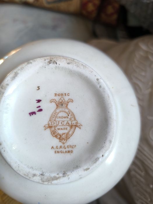 стар църков календар 1940 година илюст пол стар англ ваза crown  ducal