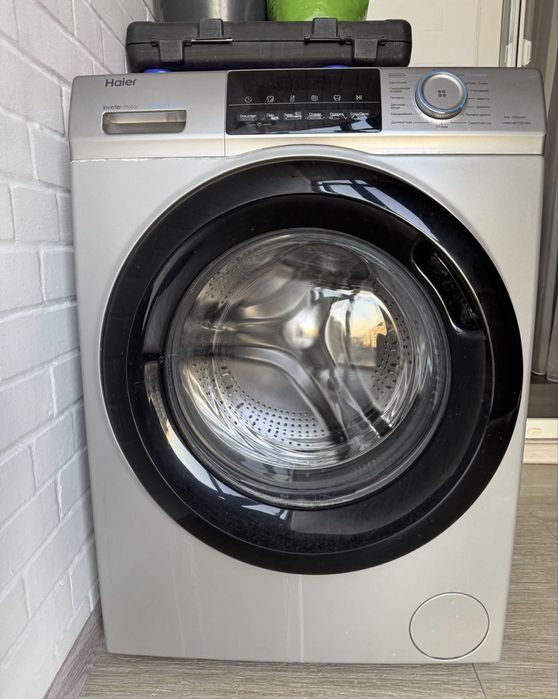 Продам стиральную машину Haier