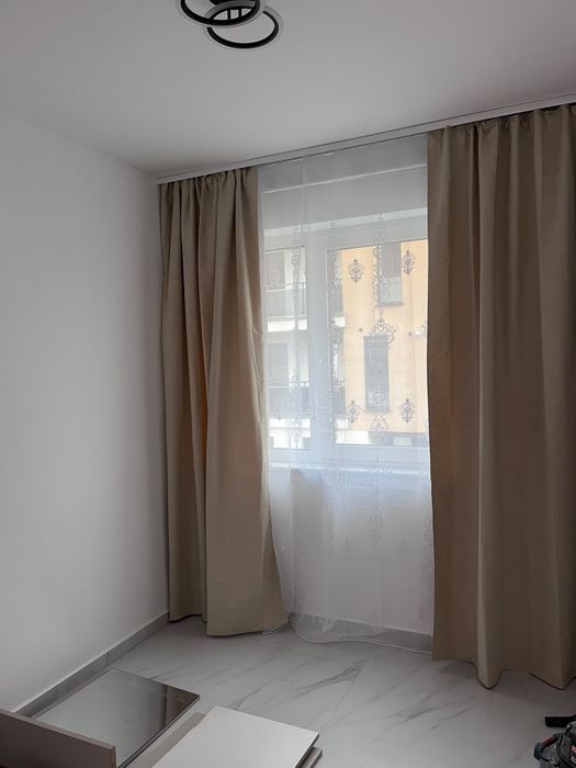 Închiriez apartament 3 camere in  Floresti